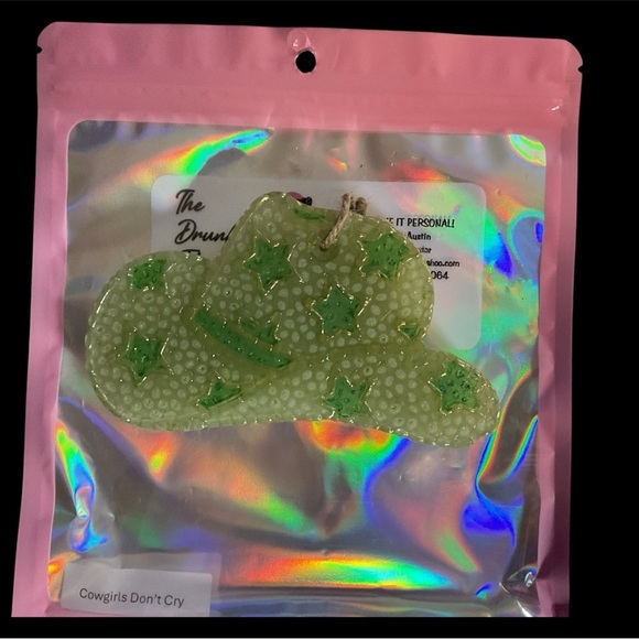 2 HANDMADE AUTO AIR FRESHENERS THE SCENT OF MIDNIGHT RODEO & COWGIRLS DON’T CRY - Picture 3 of 3